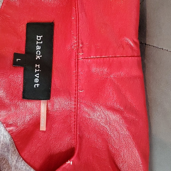 Red Jacket - Picture 8 of 8